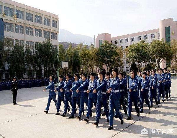 戒毒所里遇到的灵异事件:监狱生活真的跟电影电视剧里一样恐怖吗？