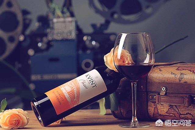 黑皮诺葡萄酒的特点，葡萄种类繁多，哪种葡萄适宜酿酒