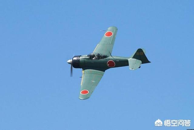 1941年12月7日,日本海军的零式战斗机从航母起飞,为b5n2 97式鱼雷轰炸