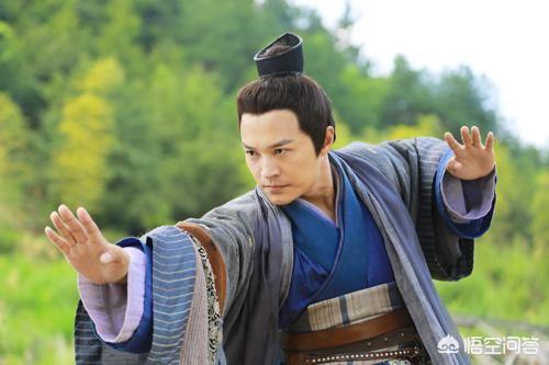萧峰在《射雕英雄传》与《神雕侠侣》中是什么水平？