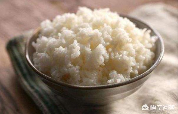 米饭怎么吃不容易长胖，减肥期间，米饭、面条、年糕哪个热量低？应该怎么吃？
