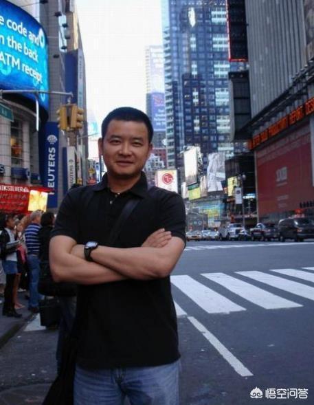 蔡佳明:央视著名主持人李佳明，为何最近销声匿迹了呢？
