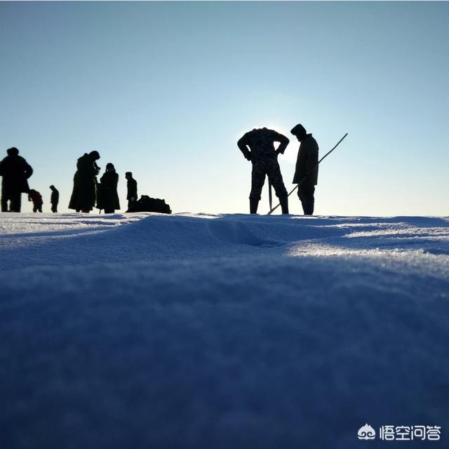 快过年了,不想去工厂上班,手里有两万块钱有什么小生意能挣钱？