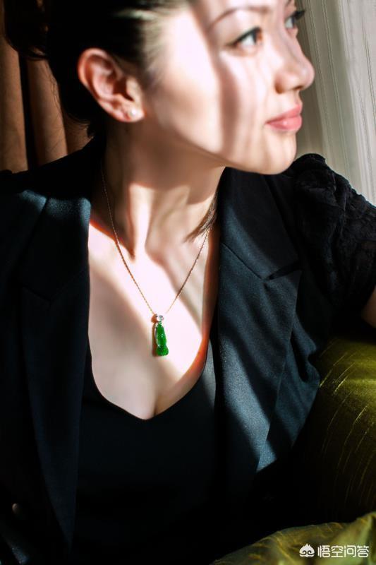 三种女人不适合戴玉,三十岁以上的女人，适合佩戴玉饰吗？