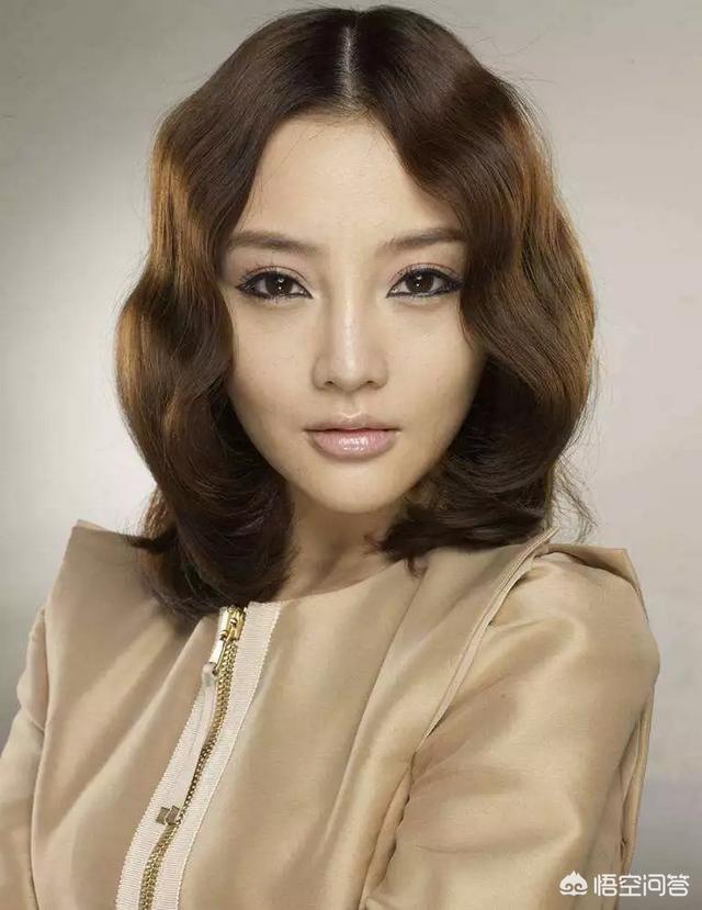 费启鸣章若楠:90后女演员章若楠为什么会被王思聪关注