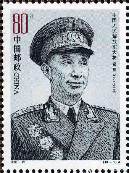 滕代远:《亮剑》里的“老总”是谁？和他一起聊天的那个长脸又是谁？