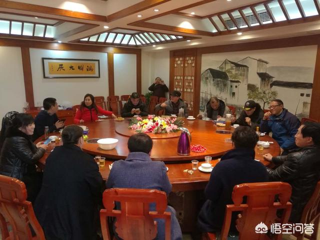 你有热衷于春节假期期间组织大型同学聚会的同学吗？他们的初衷到底是什么？