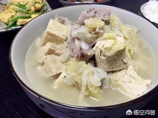 白豆腐这样做出锅汤都不剩，北方人在冬季通常会怎么做大白菜