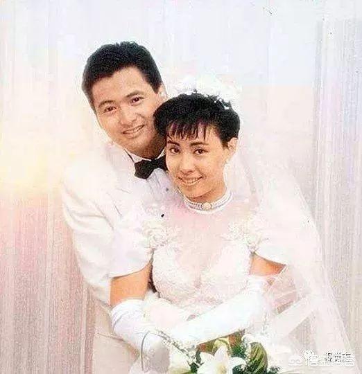 周润发老婆:周润发一生无子，为什么却对妻子疼爱有加呢？