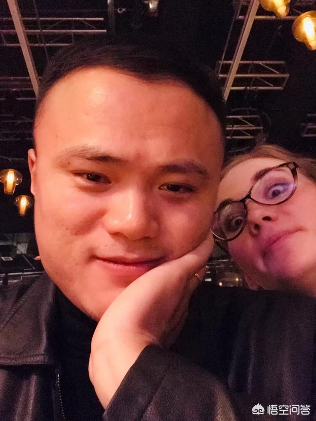 俄罗斯美女与大黄狗:俄罗斯美女嫁中国是否是彻头彻尾地媒体炒作的谎言？