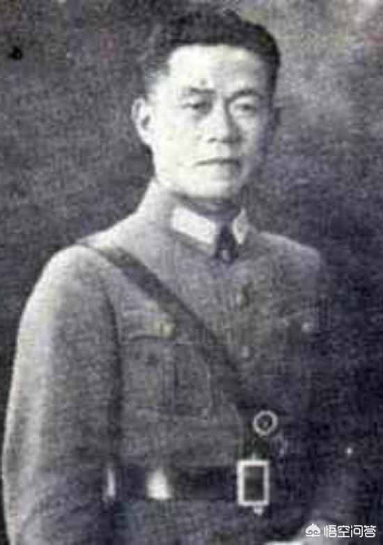邱清泉:如何评价疯子与儒将邱清泉？