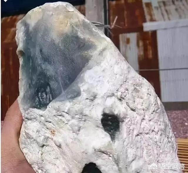 姐堆翡翠原石特点,如何根据原石皮壳特征判断翡翠内部好坏？