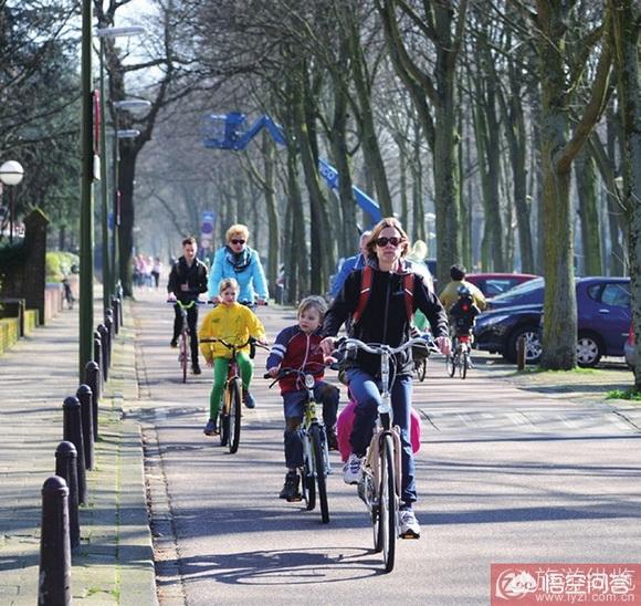 荷兰人口:为什么有些人说荷兰才是真正的“自行车王国”？