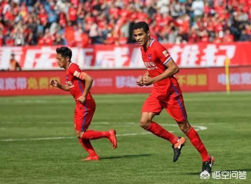 塞巴安:18赛季结束了，重庆的外援表现太差，明年会不会引援？