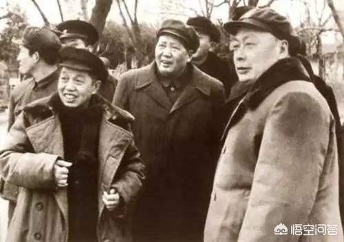 于右任简介:赵之谦和于右任谁出生在前谁的魏碑成就最高？