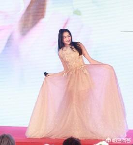 中国四小花旦:央视评选新生代四小花旦，有网友质疑关晓彤不够格，你怎么看？