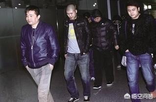 张云雷当伴郎，郭德纲、于谦、高峰到场祝贺，是谁的婚礼那么有排面？