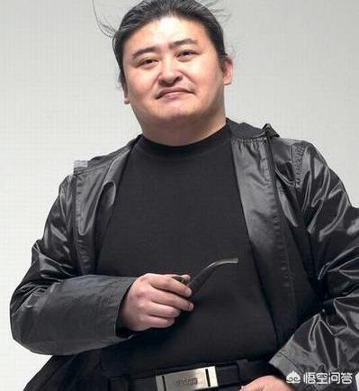 甄嬛传主题曲谁唱的:《甄嬛传》里温实初最后是喜欢眉庄的么