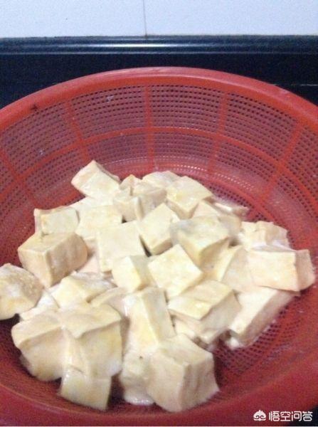 作豆腐乳的具体方法是什么，臭豆腐（臭的腐乳）怎么做