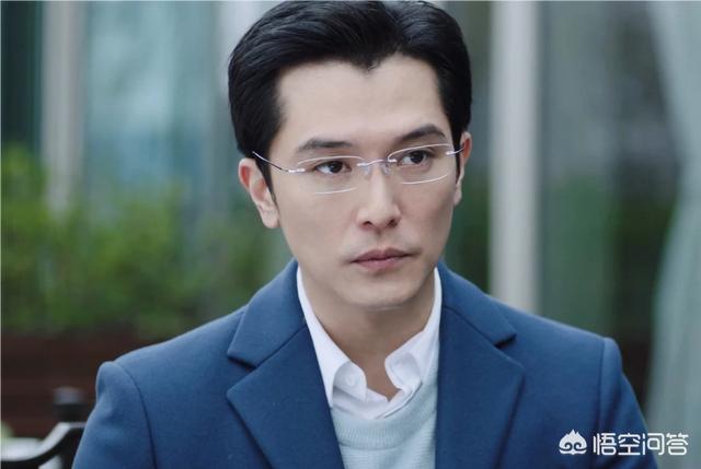 怎么看待《幸福一家人》里房天忆和白雪这一对？你们觉得何美璇演的“追星女孩”如何？