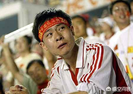 中国人的足球一定要外国人当教练吗？几十年了，中国足球真的不行吗？