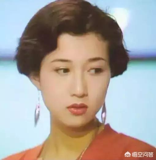 张柏芝回应婚纱照:怎么看待小龙女吴卓林晒出结婚证公开婚讯