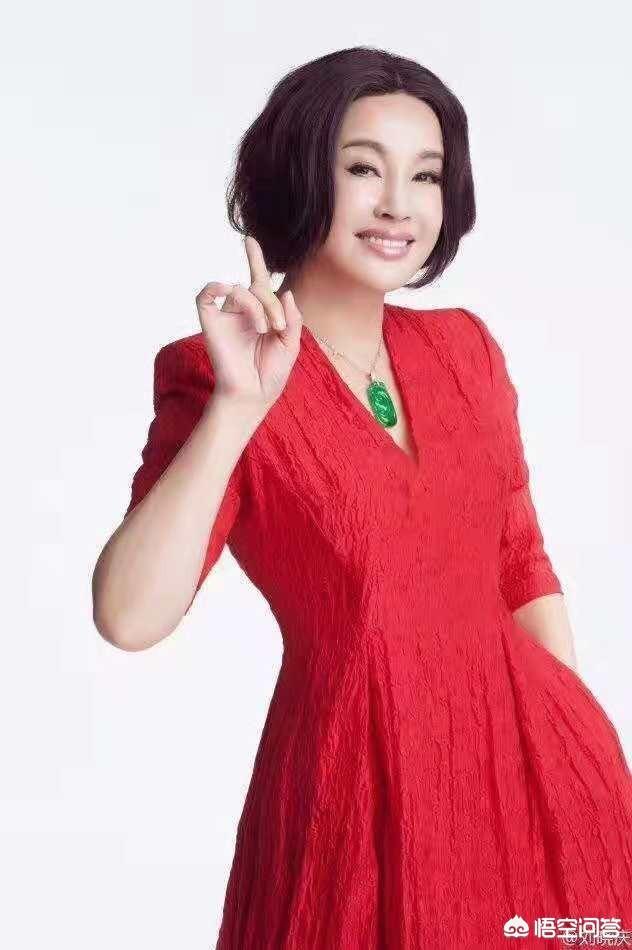 佩戴翡翠有什么讲究,如何佩戴翡翠才能显得有格调？