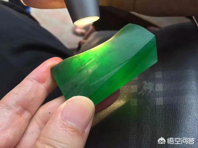 翡翠怎么卖,翡翠的价格、价值是如何准确精确评估的？