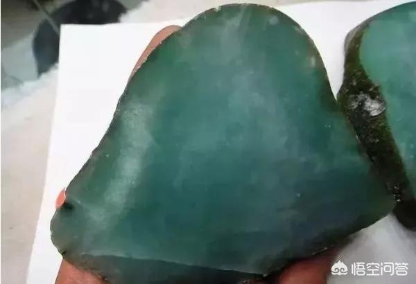 翡翠赌石24条口诀翻译,对翡翠赌石的开窗，您怎么看？