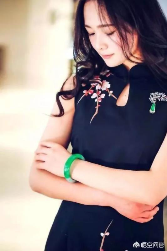 三种女人不适合戴玉,三十岁以上的女人，适合佩戴玉饰吗？