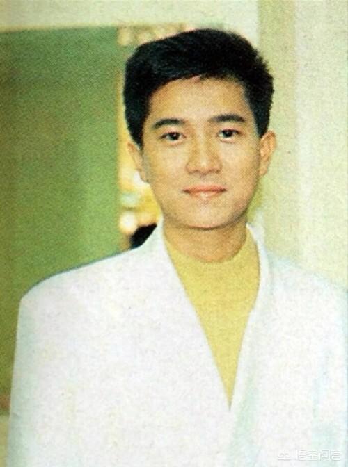 陈百强死亡:同是1993年逝世，为何陈百强获金针奖，而黄家驹没有？