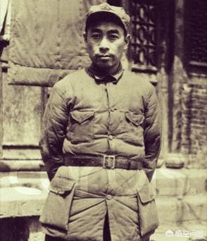 朱执信:买民国旧书时发现一张民国时期的邮票，请教邮票背景和价值？