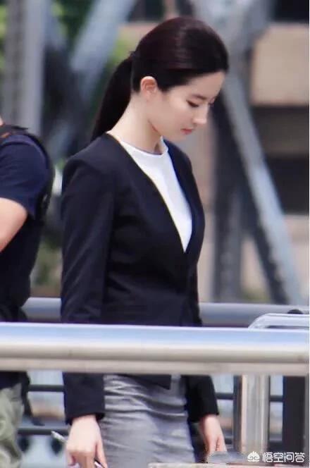 刘亦菲极品合成图:为什么一些美女刚看时很漂亮，时间长了感觉没之前漂亮？