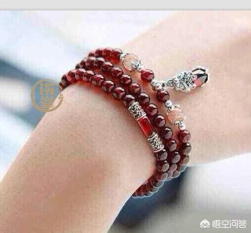 女人戴石榴石的禁忌,请问一下石榴石手链适合女士佩戴吗？