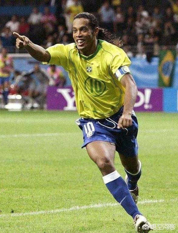 头条问答 - 为什么内马尔彩虹过人会被后卫故意踢腿犯规,小罗他们秀