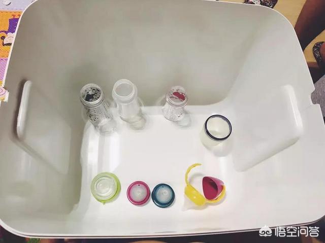 秋季分娩的孕妇该怎样囤宝宝用品和妈妈月子用品呢？待产包的具体清单有哪些？