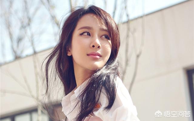 心术主演:杨紫和翟天临为什么那么熟？他们有什么关系吗？