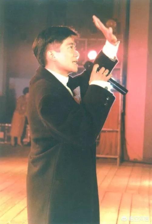 陈百强死亡:同是1993年逝世，为何陈百强获金针奖，而黄家驹没有？