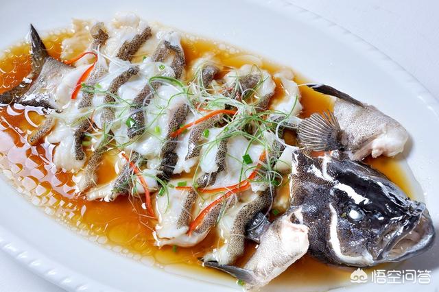 清蒸鱼怎么做才能既美观又美味，武汉名菜清蒸武昌鱼怎么做