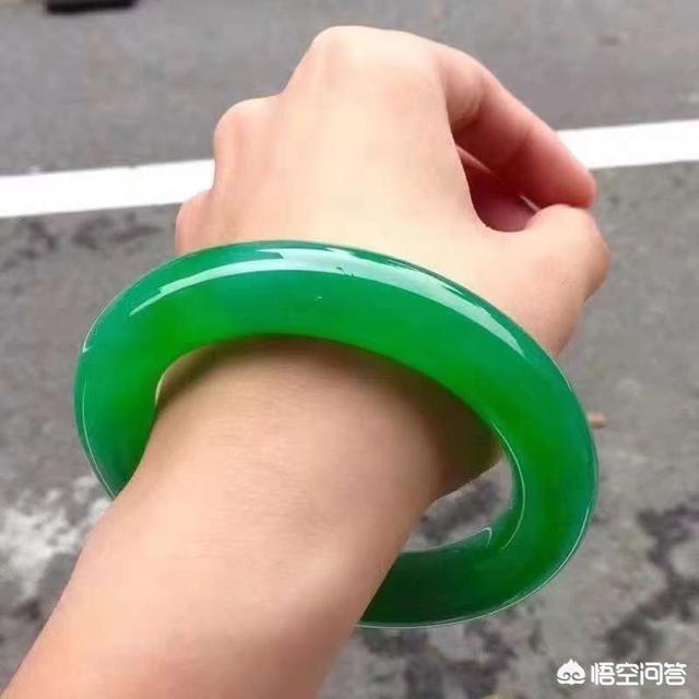 翡翠怎么卖,翡翠的价格、价值是如何准确精确评估的？