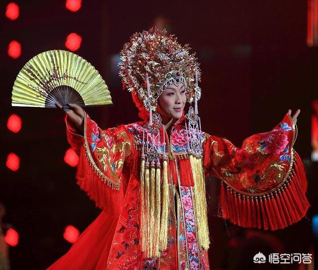李玉刚是男是女:为什么有人说李玉刚的演出风格违背了戏剧传统呢