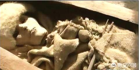 彭加木是被队友吃了是真的吗，千年古尸“楼兰公主”是真的吗