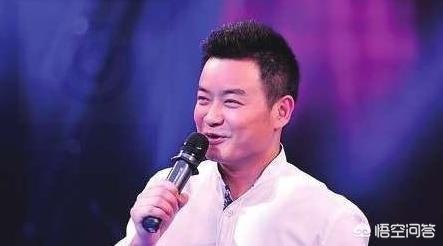 央视著名主持人李佳明，为何最近销声匿迹了呢？