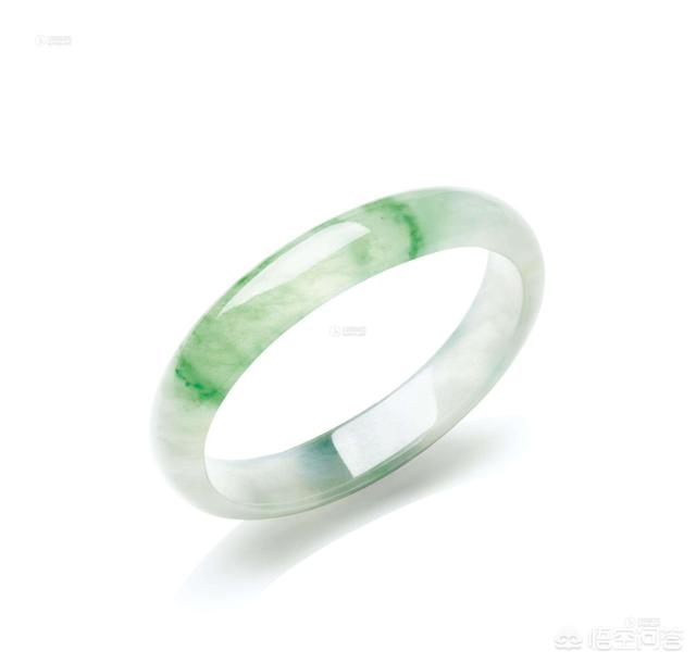 翡翠手镯怎么选颜色,乌鸡种翡翠手镯如何挑选好的？