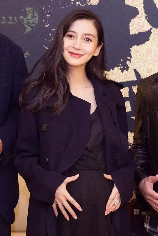 曝baby已怀孕:为什么baby怀孕时还能穿得少女感十足？
