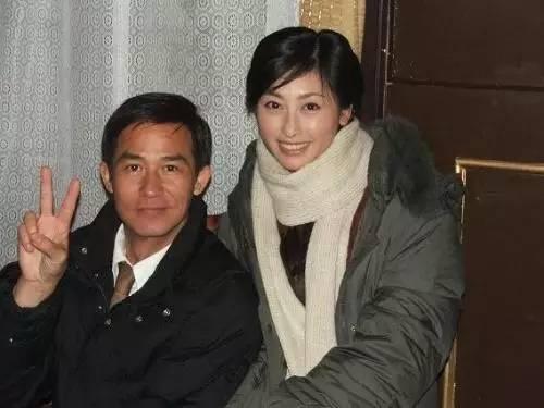 昆凌个人资料:夫妻双方都是明星的生活是什么样的