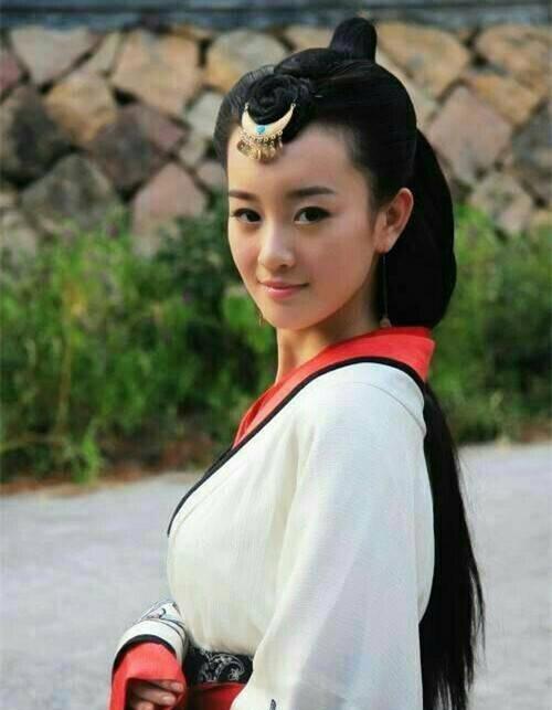 孙菲菲整容失败:女神整容成网红，或者整容失败的女星有哪些