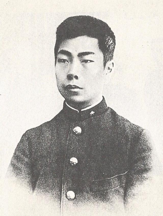 周海婴简介:北京导游说鲁迅夫人是朱安，上海导游说夫人是许广平。谁说的对？