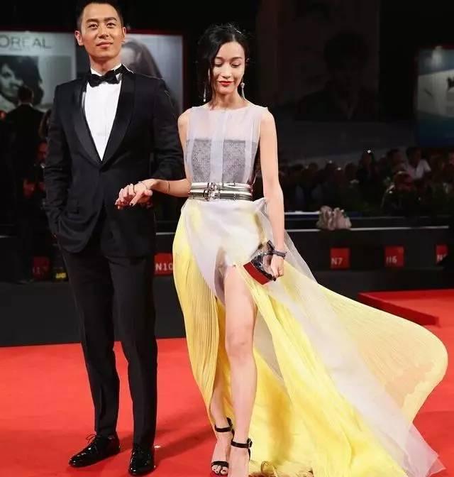 昆凌个人资料:夫妻双方都是明星的生活是什么样的