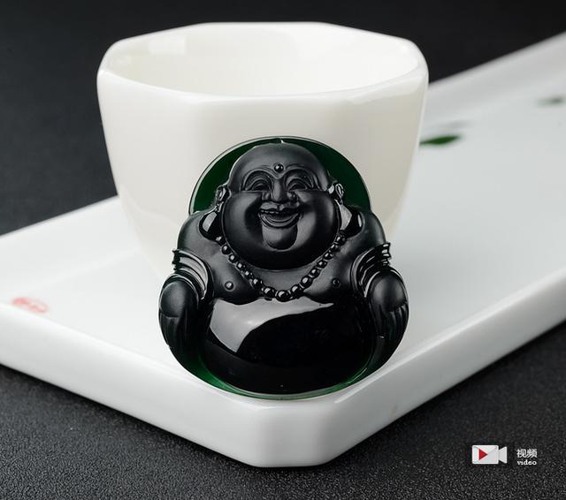 怎么挑选玉佛吊坠,什么样的翡翠玉佛吊坠才是极好的？